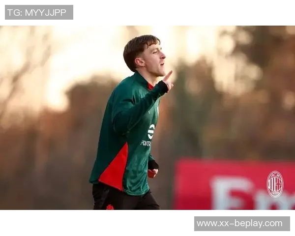 萨勒马科尔斯继续单独训练若不恢复将缺席对阵罗马比赛 萨勒马科尔斯继续单独训练若不恢复将缺席对阵罗马比赛