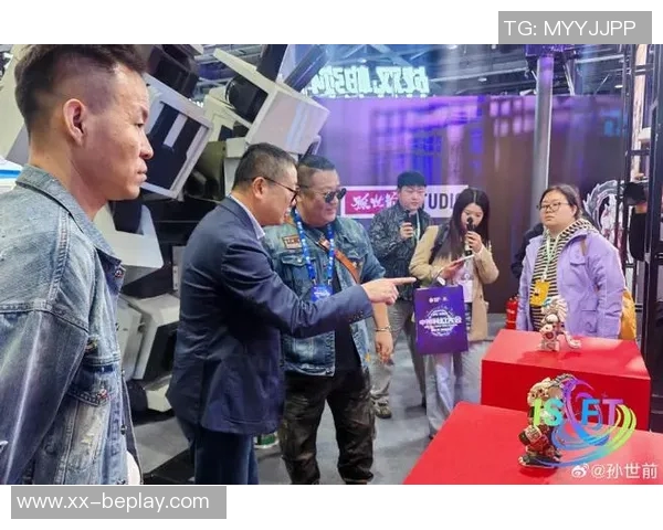 拉拉维亚谈与詹东的对抗经历称同队合作是莫大荣幸